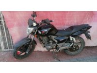 Hafif ticari araç ile motosiklet çarpıştı: 2 yaralı