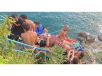 Antalya’da 40 metrelik falezlerden denize düşen Rus kadın turist için kurtarma seferberliği