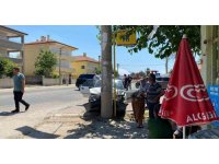 Otomobil elektrik direğine çarptı: 1 ölü, 3 yaralı