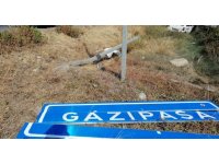 Yoldan çıkıp duvara çarpan otomobil sürücüsü yaralandı