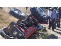 Burdur’da devrilen traktörün altında kalan sürücü hayatını kaybetti