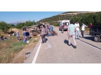 Isparta’da minibüs ile pat pat çarpıştı: 1 ölü, 12 yaralı