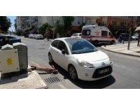 Elektrikli scooter otomobil ile çarpıştı