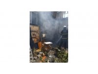 Antakya’da yanan ev diğerlerine sıçramadan söndürüldü