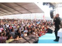 Depremzede çocuklar, “Kalp Kalbe Programı” açılışında doyasıya eğlendi