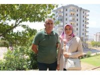 18 yıl yaşadıkları binanın yıkılmasını izlediler