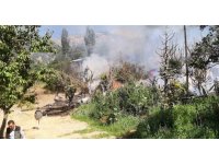 Adana’da ev yangınına havadan müdahale