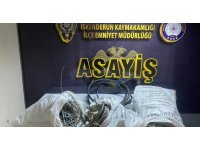 Hırsızlar polisten kaçamadı