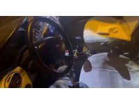 Hassas burun tespit etti, vitesi kutusundan uyuşturucu çıktı