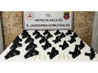 Antalya’da 25 adet ruhsatsız tabanca ele geçirildi