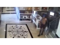 Otelden fotoğraf makinesi çaldı, çaldığı elektrikli bisiklette uyurken yakalandı