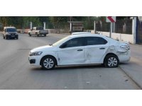 Park halindeki otomobile çarpıp kaçtı, yakalanan sürücü 1,87 promil alkollü çıktı