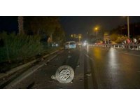 Kaza yapan sürücü aracı bırakıp kaçtı