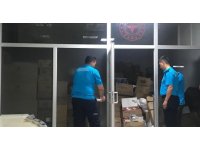 Hastaneye giren yılana operasyon