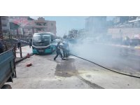 Hatay’da araçta çıkan yangını itfaiye söndürdü