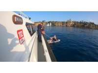 Sosyal medyadan izinsiz kürek sörfü kiralayan yabancı uyrukluya sınır dışı kararı