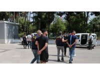 Dolandırdıkları parayla altın alırken yakalandılar