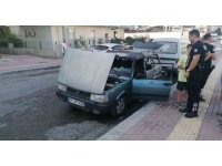 Otomobil alev alev yandı, yanındaki araçlar yanmaktan son anda kurtuldu