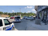 Karısına kızıp cadde ortasında tüfekle havaya ateş açtı