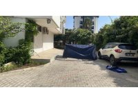 Demre eski belediye başkanı Adnan Genç’in site bahçesinde cansız bedeni bulundu