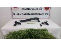 Adana’da 9 kilogram esrar ele geçirildi