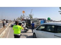 Kamyonet 4 aracı biçti: 4 yaralı