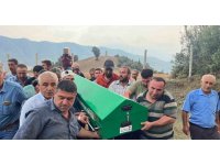Yakınının cenazesine katılmıştı: Kamyon kazasında ölen adam toprağa verildi