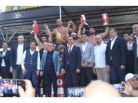 671. Tarihi Elmalı Yağlı Güreşleri’nde başpehlivan Ali Gürbüz