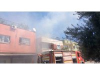 Kozan’da ikamet yangını