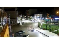 Burdur’da kaldırıma çarpan motosikletin 100 metre sürüklendiği kaza kamerada