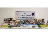 Antalya’da kaçak sigara operasyonu: 3 gözaltı