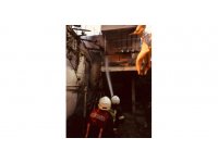 Tarsus’ta  ev yangını