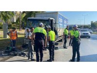 Antalya’da 4 araçlı zincirleme kaza: 2 yaralı