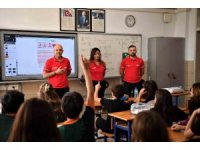 Öğrencilere afet eğitimi ve tatbikatı