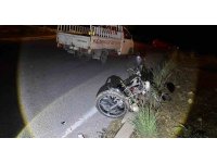 Kamyonet ile motosiklet çarpıştı: 2 yaralı
