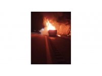 Kereste yüklü tır yandı