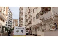 Araba tartışması nedeniyle emekli astsubay çocuklarının yanında karısını öldürdü