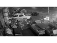 Drift yapan alkollü sürücü otomobiliyle mağazaya daldı, 37 bin lira ceza yedi