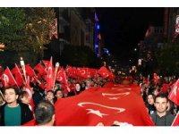 Cumhuriyet’in 100. yılında binlerce kişi fener alayı coşkusu yaşadı