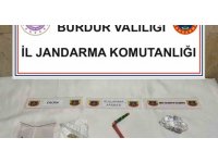 Burdur’da jandarma ekiplerinden uyuşturucu operasyonu: 2 şahıs tutuklandı