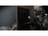 Uyuşturucu şüphelilerinin "temizlik yapıyorduk" savunması yaptığı operasyonda 36.5 kilo madde yakalandı