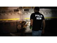 Saman çuvallarının arasında uyuşturucu sevkiyatı polise takıldı