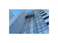 Mersin’de işçiler hayatı kopan iskelede mahsur kaldı