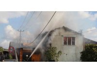 Alevler korku dolu anlar yaşattı, ev sahibi kadın gözyaşlarına boğuldu