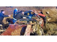 Burdur’da kontrolden çıkan otomobil takla attı: 1’i ağır 2 yaralı