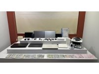 Çağrı merkezi kurup banka görevlisi gibi aradılar, 20 milyon liralık vurgun yaptılar