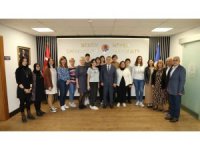 Okul öncesi çocuklara İngilizce eğitimi