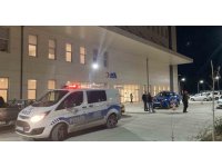 Burdur’da 18 yaşındaki genç yemek yaparken kendini bıçakla yaraladı