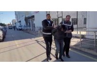 Seyhan polisi iki evden cephanelik ele geçirdi