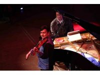 ‘Muhteşem İkili’den kahkaha dolu konser